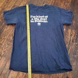 Buffalo New York tshirt M navy blue